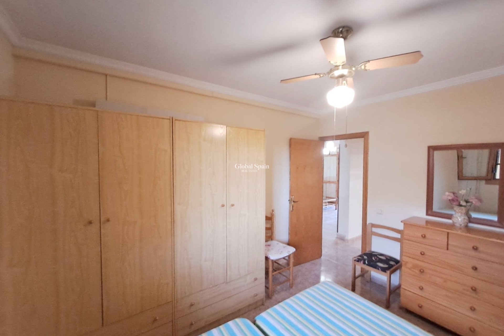 Wederverkoop - APPARTEMENT -
TORREVIEJA - Costa Blanca