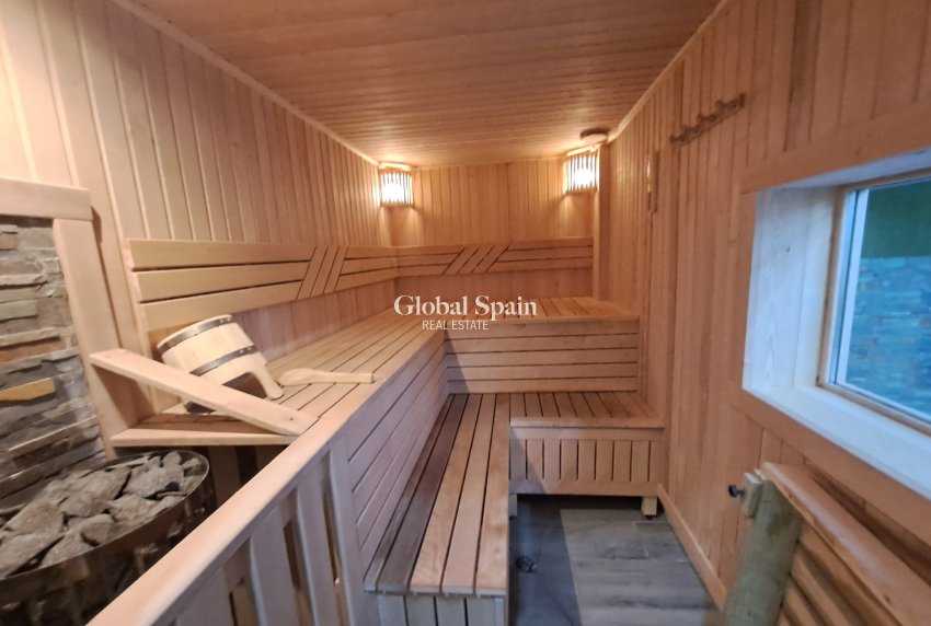 Wederverkoop - APPARTEMENT -
TORREVIEJA - Costa Blanca