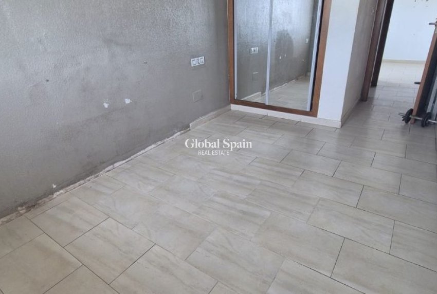 Wederverkoop - APPARTEMENT -
TORREVIEJA - Costa Blanca