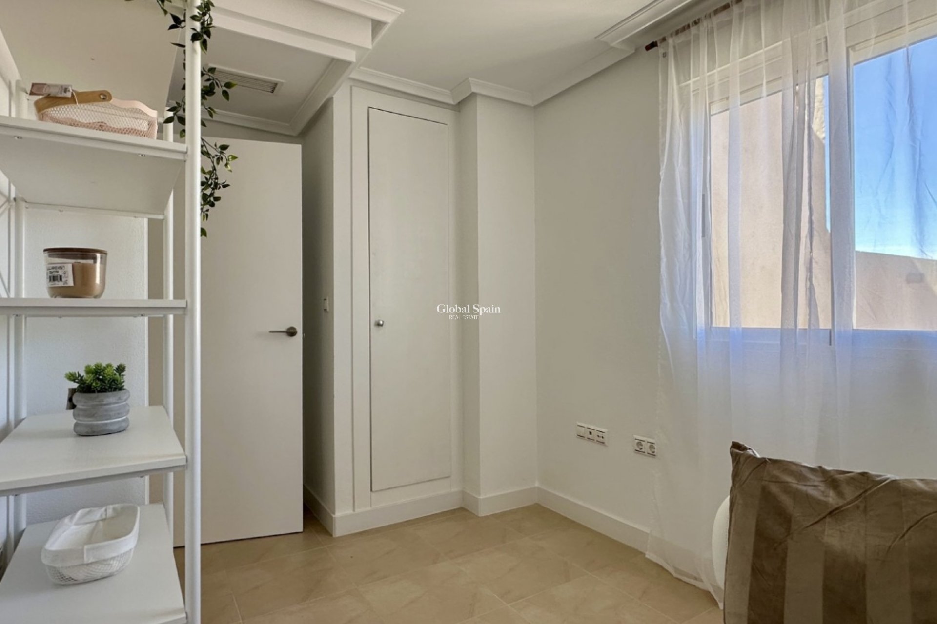 Wederverkoop - APPARTEMENT -
TORREVIEJA - Costa Blanca