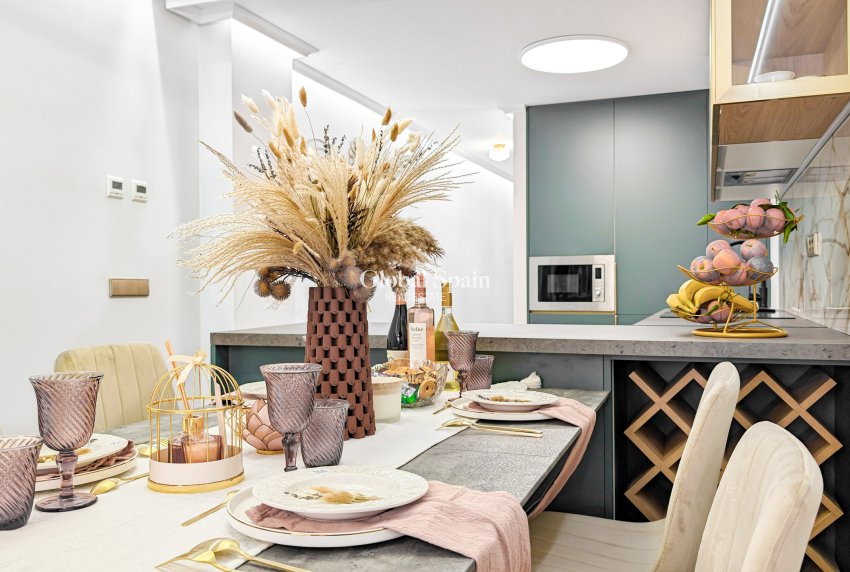 Wederverkoop - APPARTEMENT -
TORREVIEJA - Costa Blanca