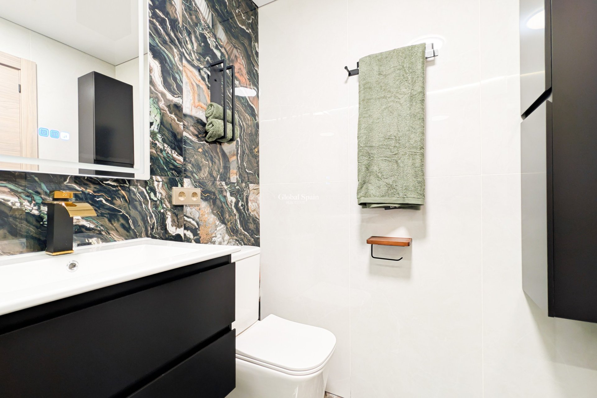 Wederverkoop - APPARTEMENT -
TORREVIEJA - Costa Blanca