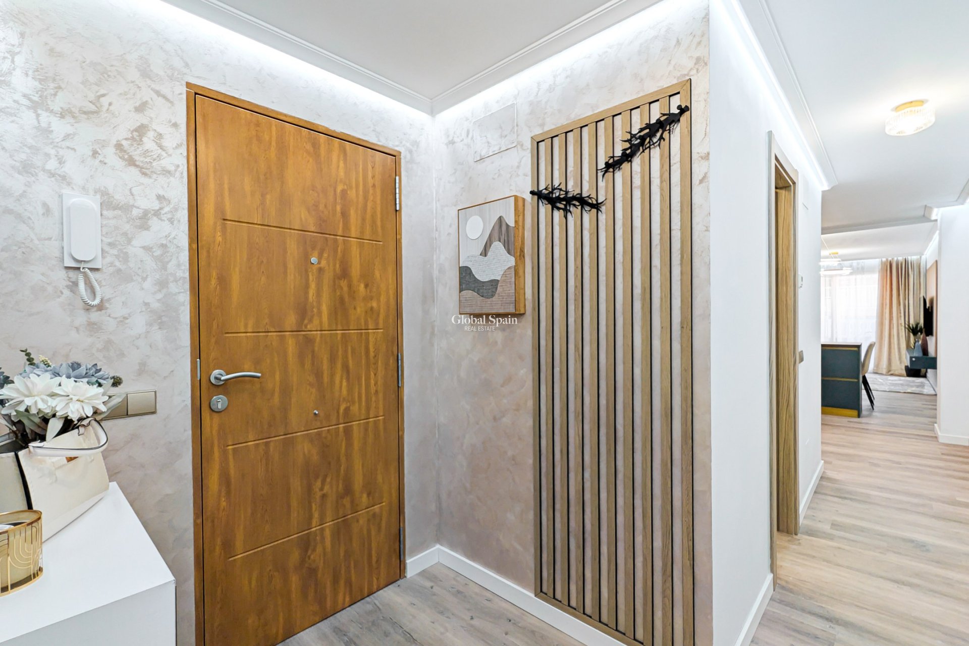 Wederverkoop - APPARTEMENT -
TORREVIEJA - Costa Blanca