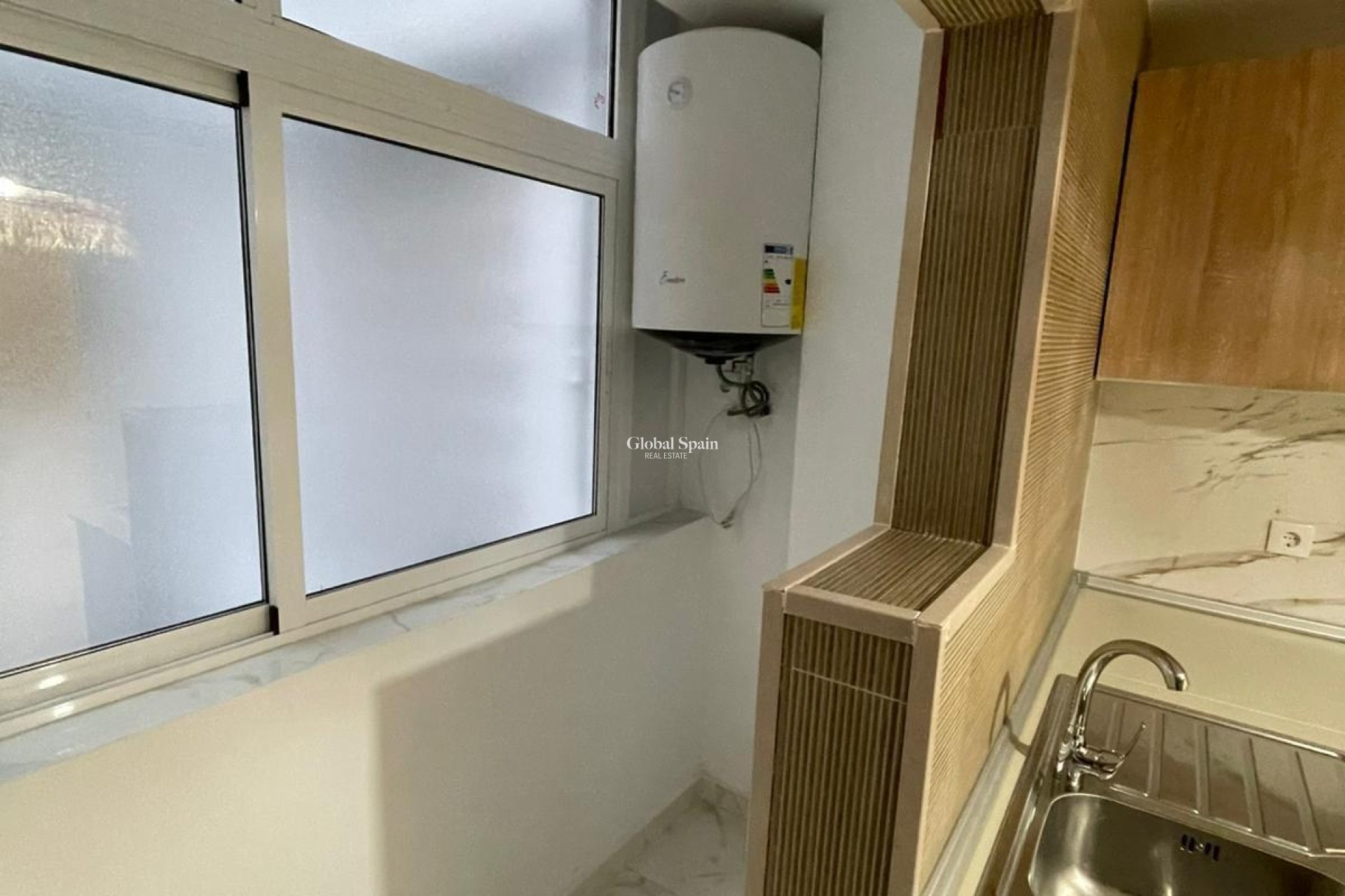 Wederverkoop - APPARTEMENT -
TORREVIEJA - Costa Blanca