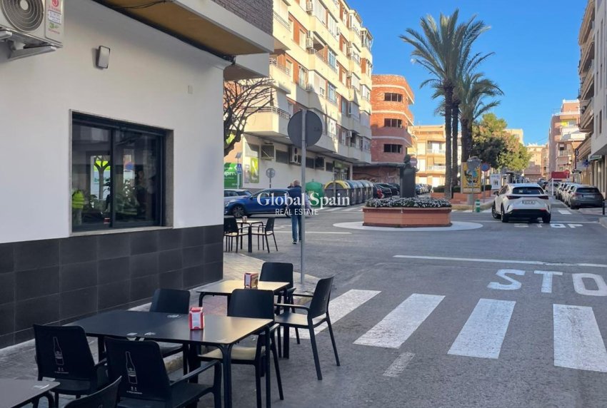 Wederverkoop - APPARTEMENT -
TORREVIEJA - Costa Blanca