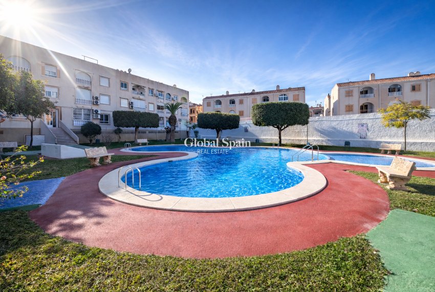 Wederverkoop - APPARTEMENT -
TORREVIEJA - Costa Blanca