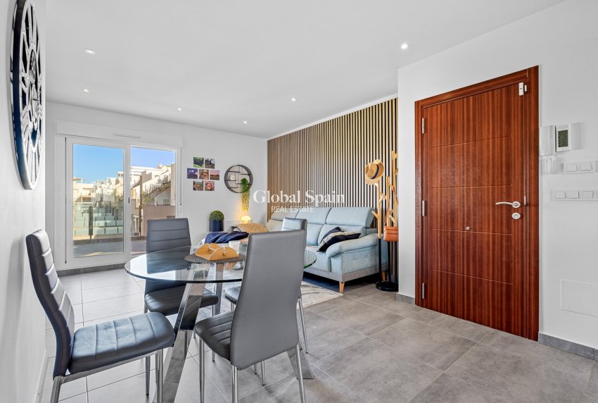 Wederverkoop - APPARTEMENT -
TORREVIEJA - Costa Blanca