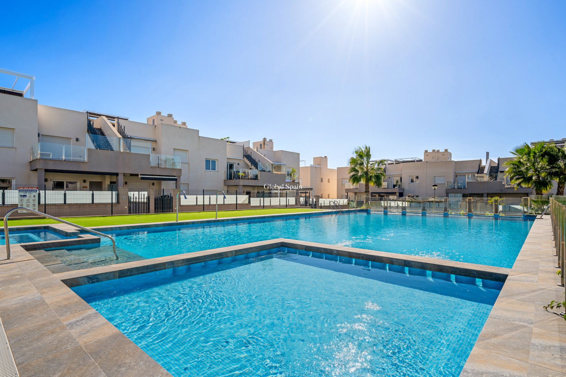 Wederverkoop - APPARTEMENT -
TORREVIEJA - Costa Blanca