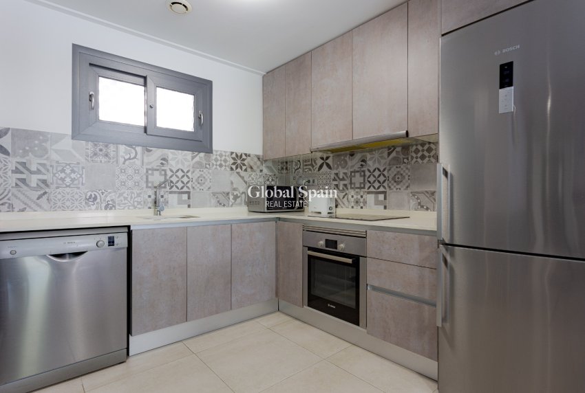 Wederverkoop - APPARTEMENT -
TORREVIEJA - Costa Blanca