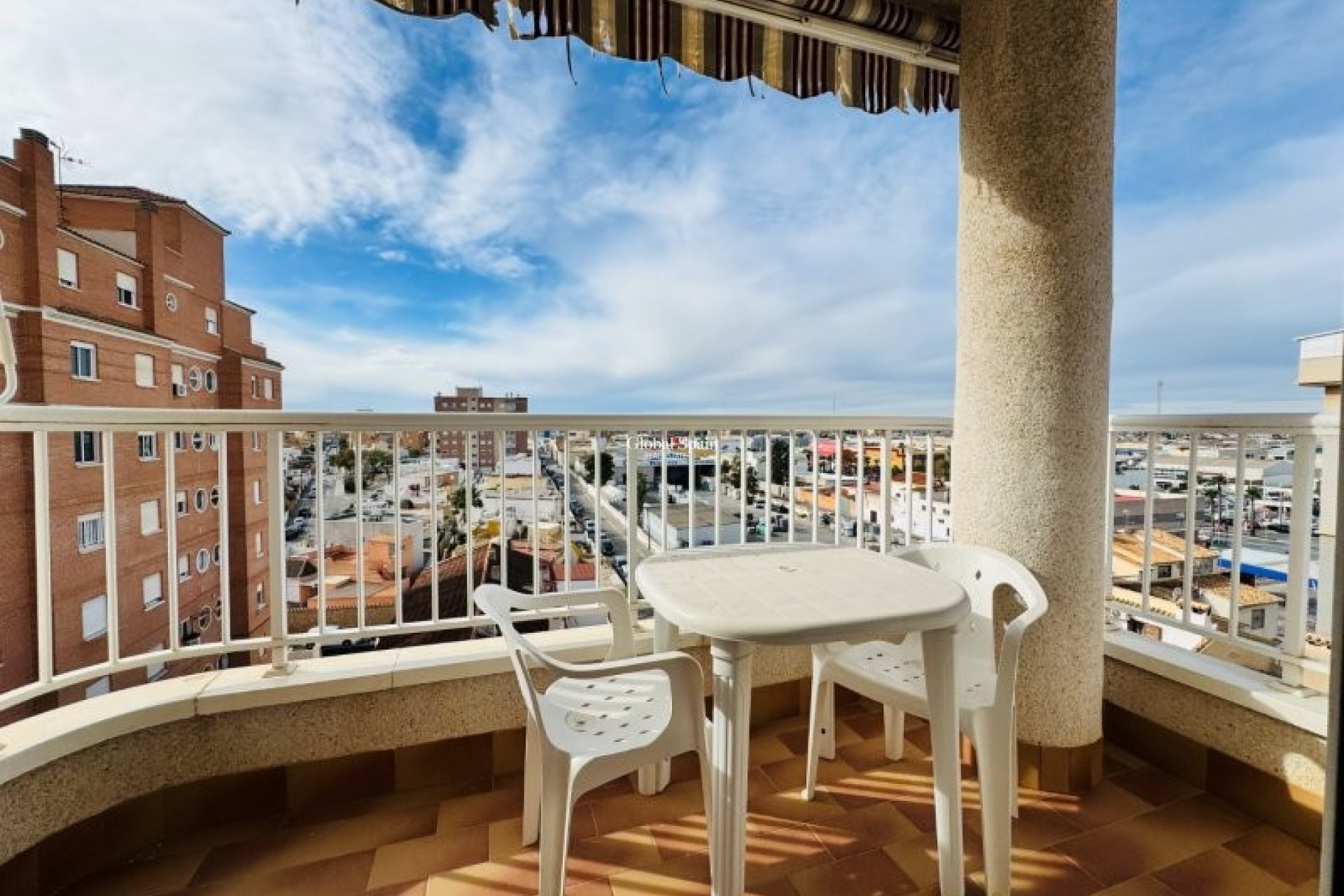 Wederverkoop - APPARTEMENT -
TORREVIEJA - Costa Blanca