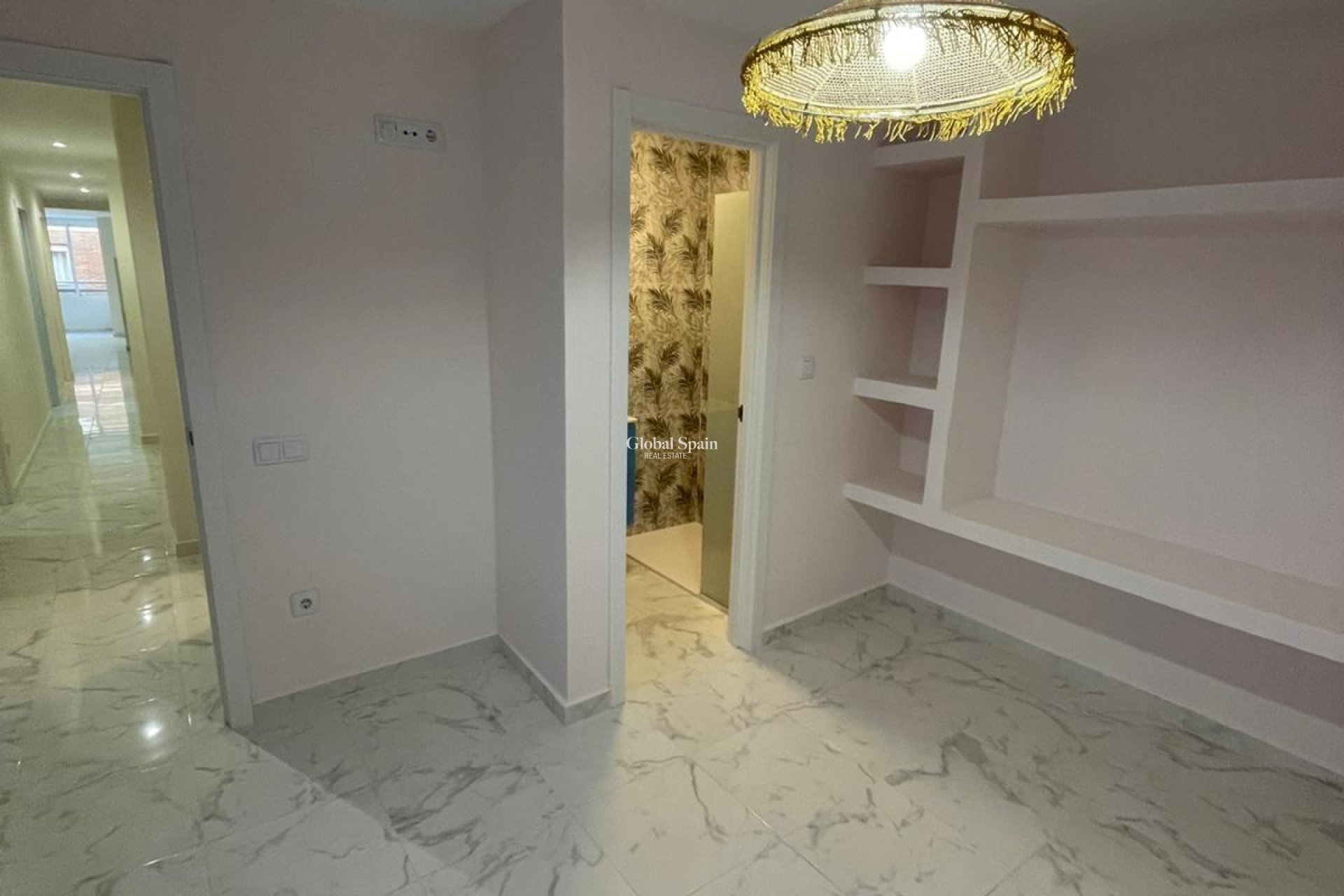 Wederverkoop - APPARTEMENT -
TORREVIEJA - Costa Blanca