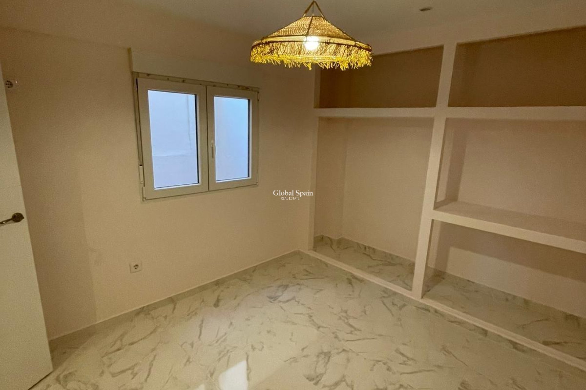 Wederverkoop - APPARTEMENT -
TORREVIEJA - Costa Blanca