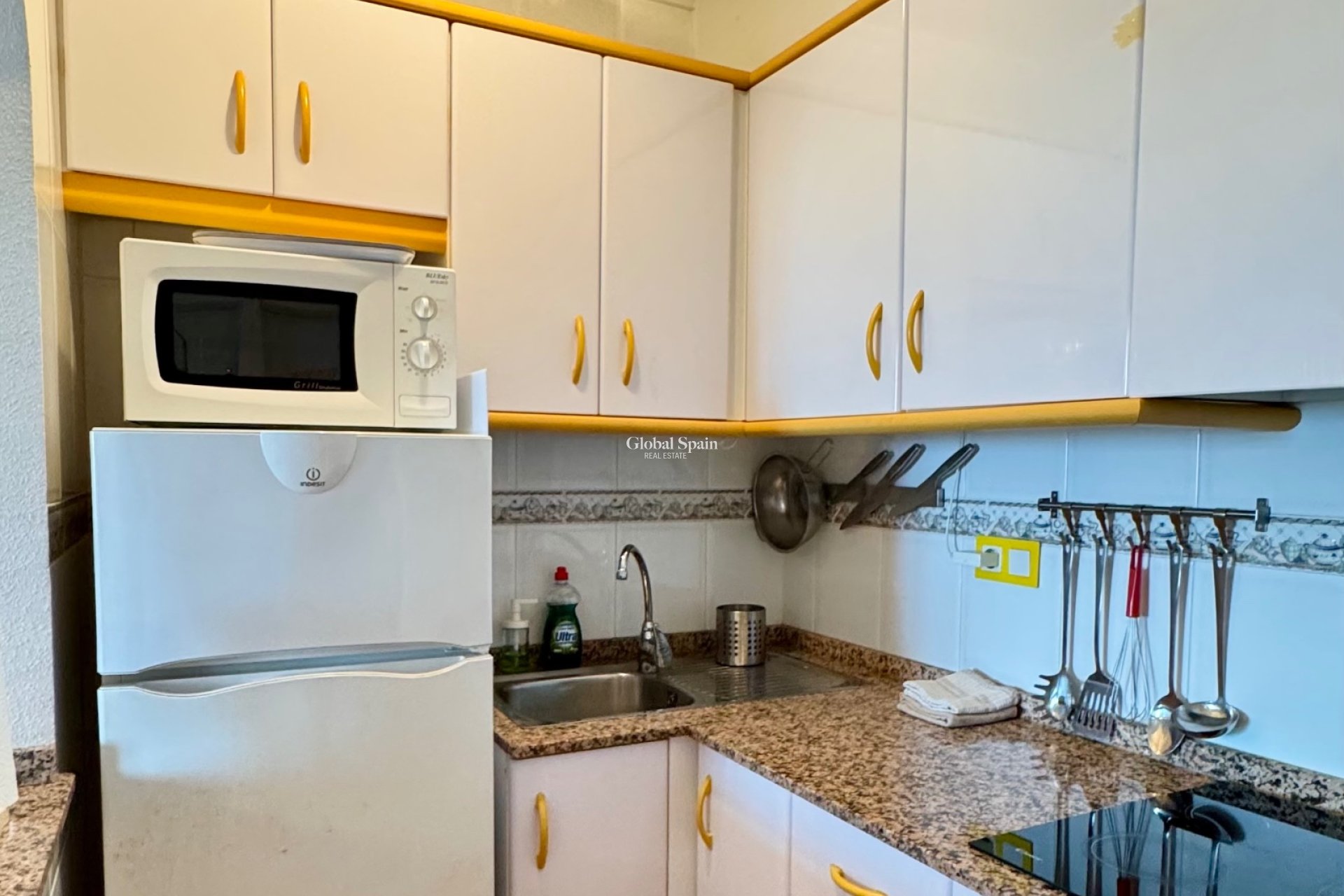 Wederverkoop - APPARTEMENT -
TORREVIEJA - Costa Blanca