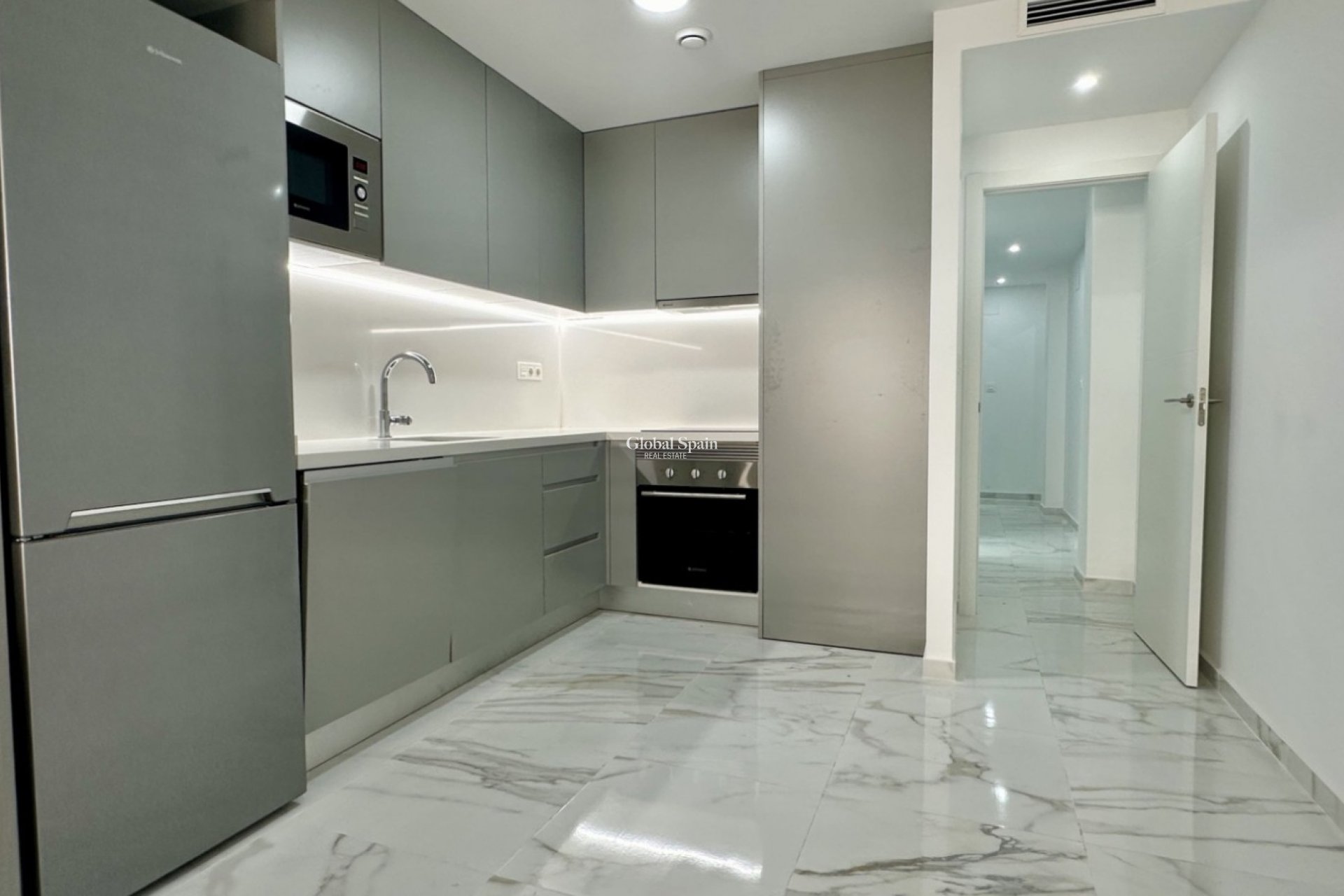 Wederverkoop - APPARTEMENT -
TORREVIEJA - Costa Blanca