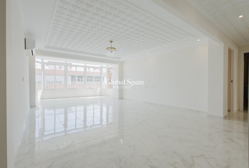 Wederverkoop - APPARTEMENT -
TORREVIEJA - Costa Blanca