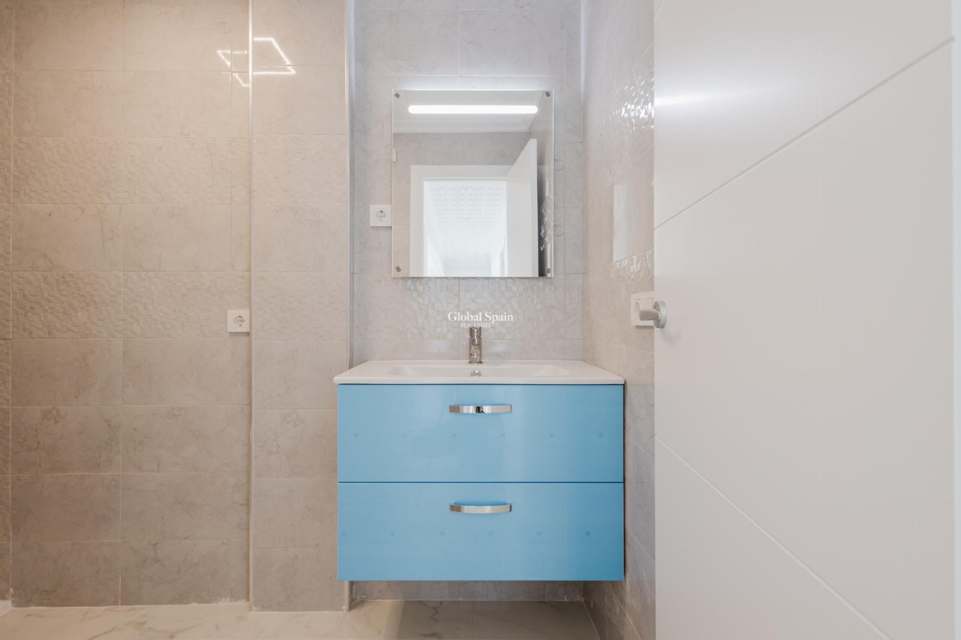 Wederverkoop - APPARTEMENT -
TORREVIEJA - Costa Blanca