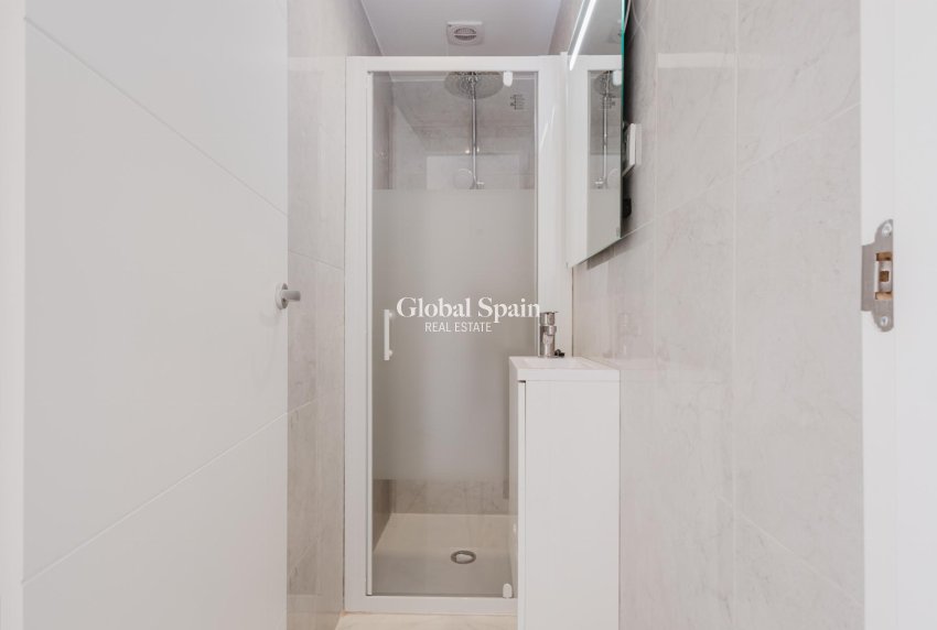 Wederverkoop - APPARTEMENT -
TORREVIEJA - Costa Blanca