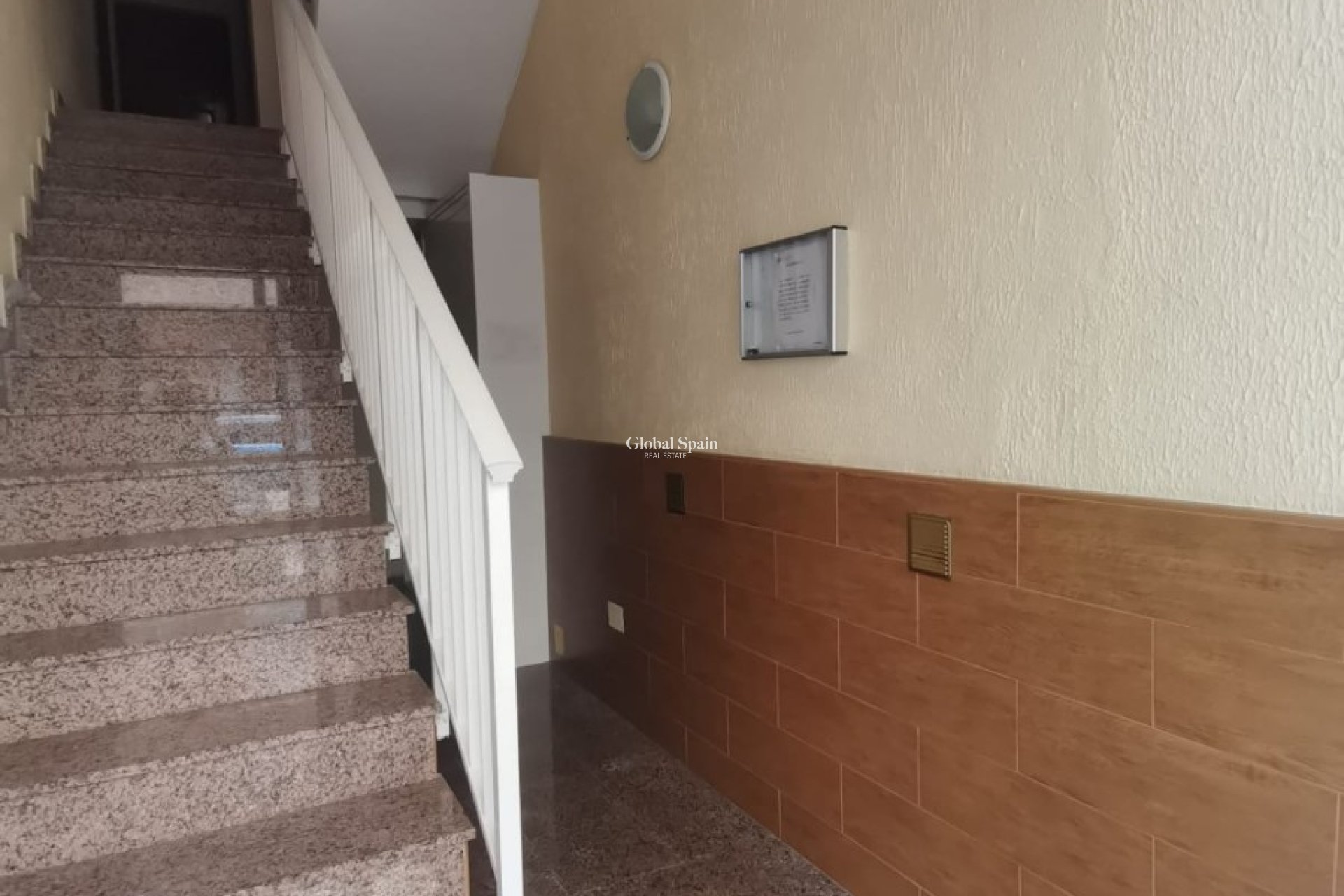 Wederverkoop - APPARTEMENT -
TORREVIEJA - Costa Blanca