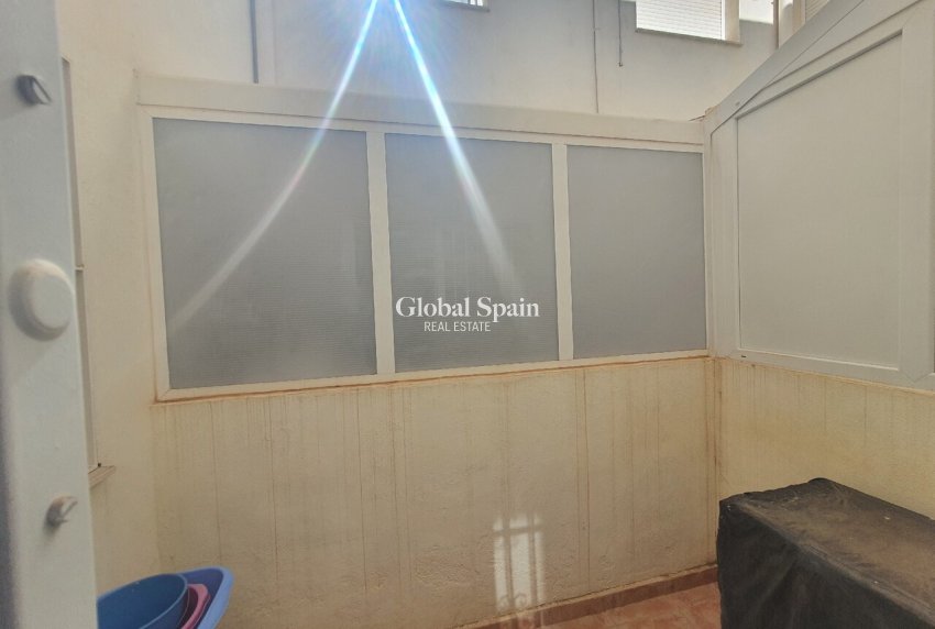 Wederverkoop - APPARTEMENT -
TORREVIEJA - Costa Blanca