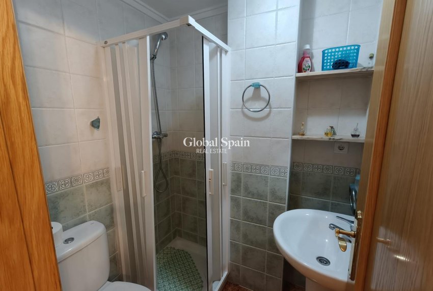 Wederverkoop - APPARTEMENT -
TORREVIEJA - Costa Blanca
