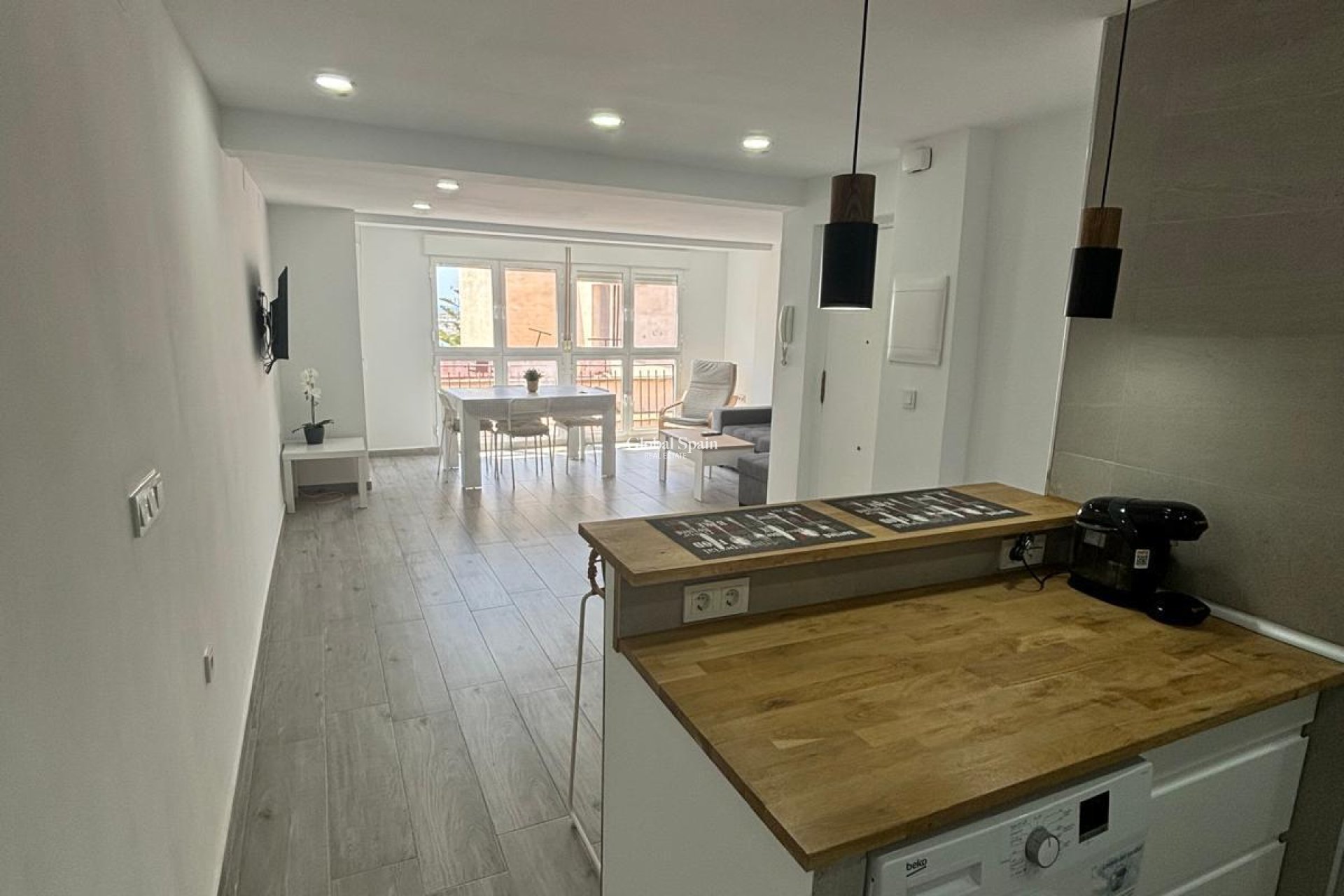 Wederverkoop - APPARTEMENT -
TORREVIEJA - Costa Blanca