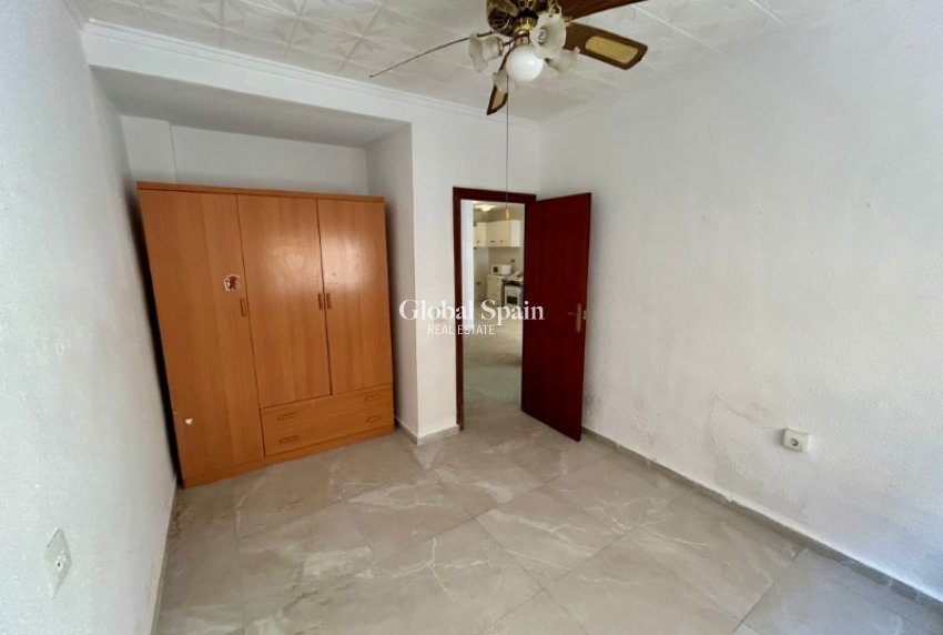 Wederverkoop - APPARTEMENT -
TORREVIEJA - Costa Blanca