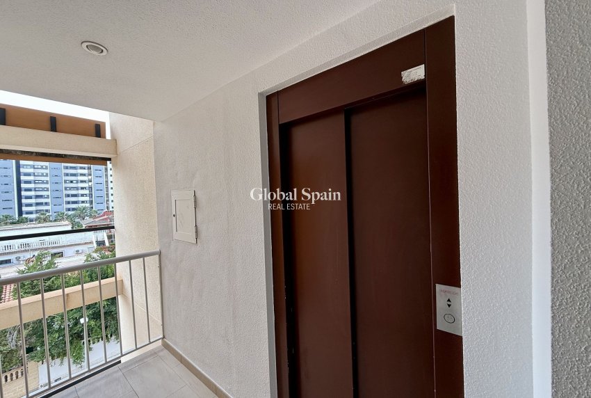 Wederverkoop - APPARTEMENT -
TORREVIEJA - Costa Blanca