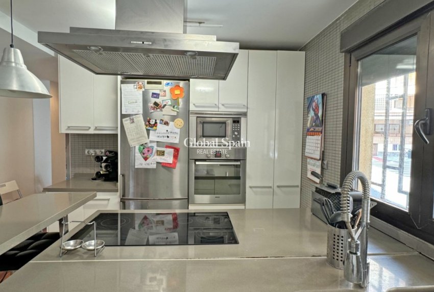 Wederverkoop - APPARTEMENT -
TORREVIEJA - Costa Blanca