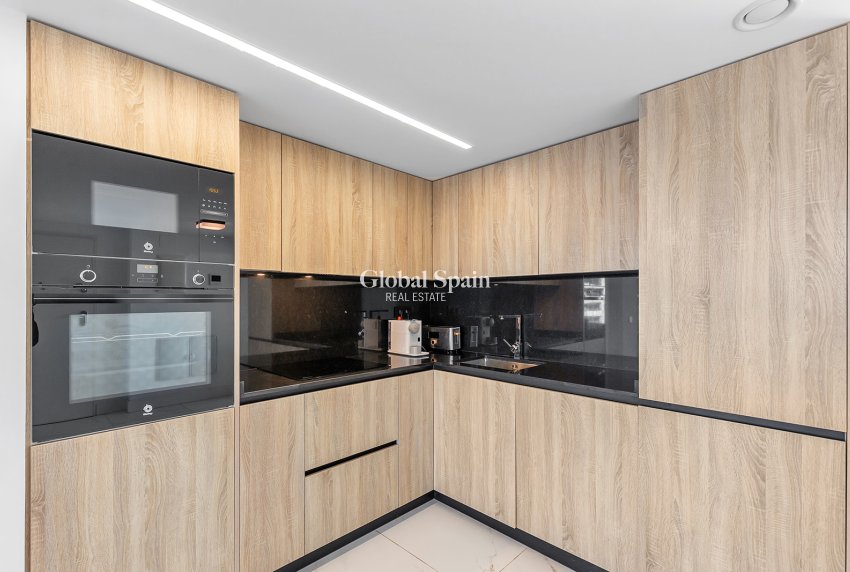 Wederverkoop - APPARTEMENT -
TORREVIEJA - Costa Blanca