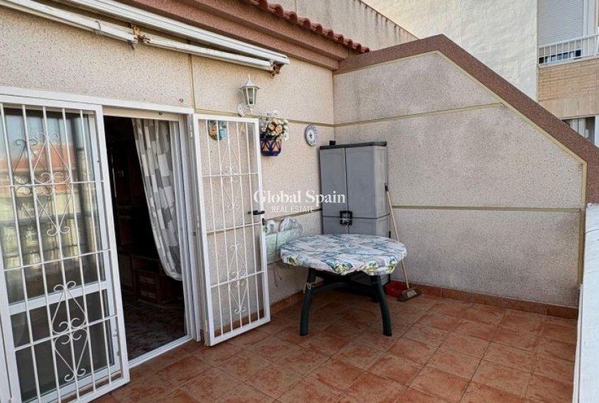 Wederverkoop - APPARTEMENT -
TORREVIEJA - Costa Blanca
