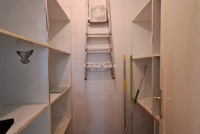 Wederverkoop - APPARTEMENT -
TORREVIEJA - Costa Blanca