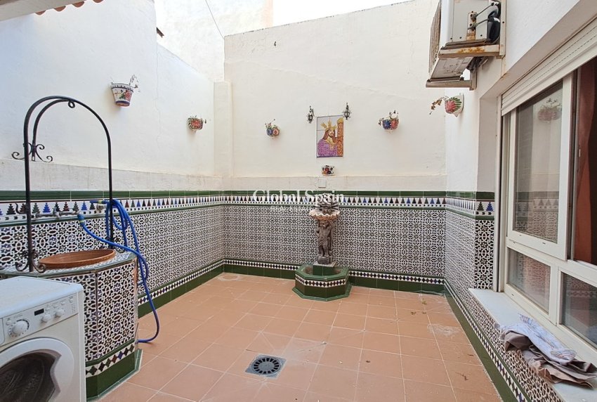 Wederverkoop - APPARTEMENT -
TORREVIEJA - Costa Blanca