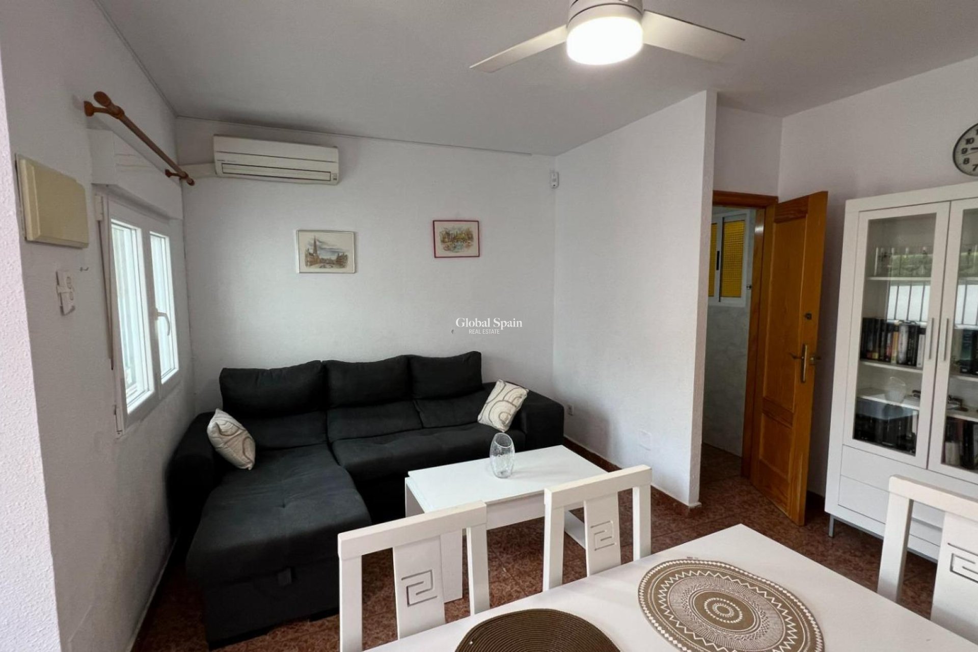 Wederverkoop - APPARTEMENT -
TORREVIEJA - Costa Blanca