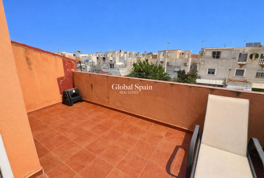 Wederverkoop - APPARTEMENT -
TORREVIEJA - Costa Blanca