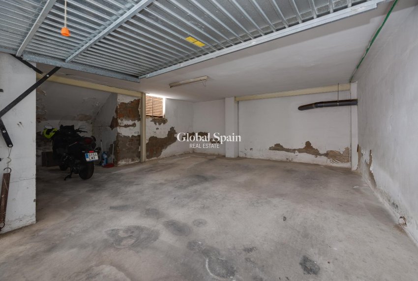 Wederverkoop - APPARTEMENT -
TORREVIEJA - Costa Blanca