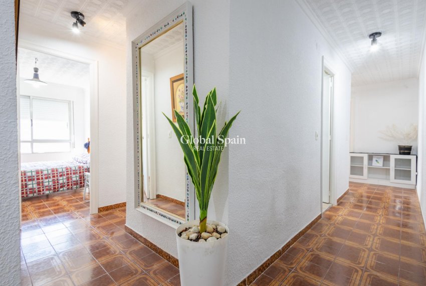 Wederverkoop - APPARTEMENT -
TORREVIEJA - Costa Blanca