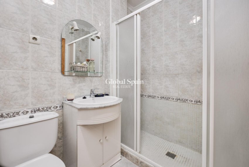 Wederverkoop - APPARTEMENT -
TORREVIEJA - Costa Blanca