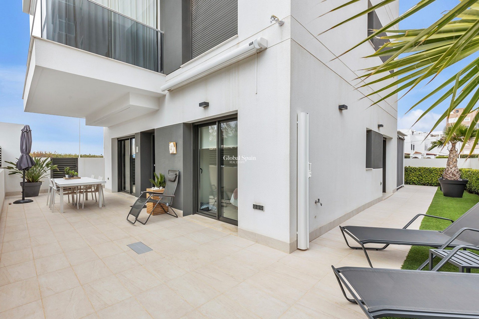 Wederverkoop - APPARTEMENT -
TORREVIEJA - Costa Blanca