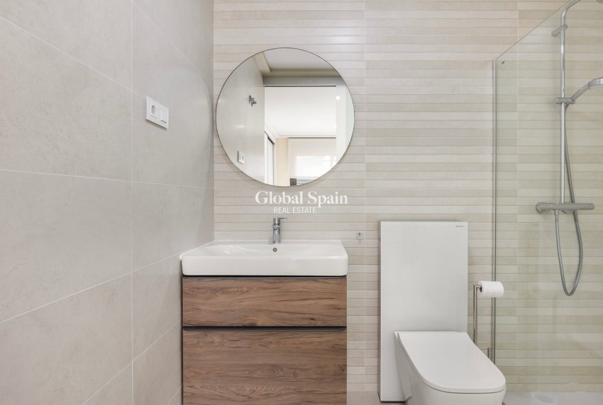 Wederverkoop - APPARTEMENT -
TORREVIEJA - Costa Blanca