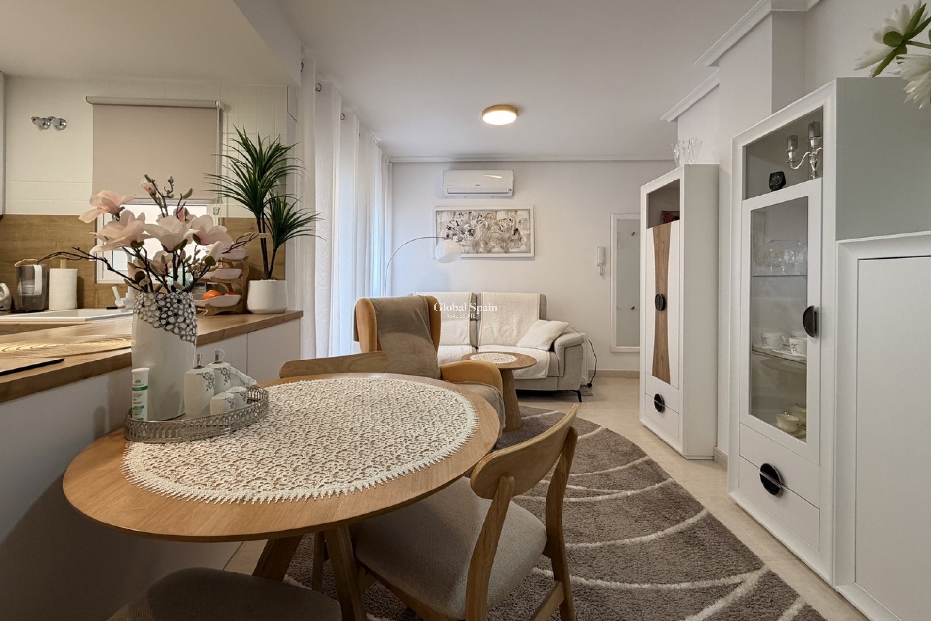 Wederverkoop - APPARTEMENT -
TORREVIEJA - Costa Blanca