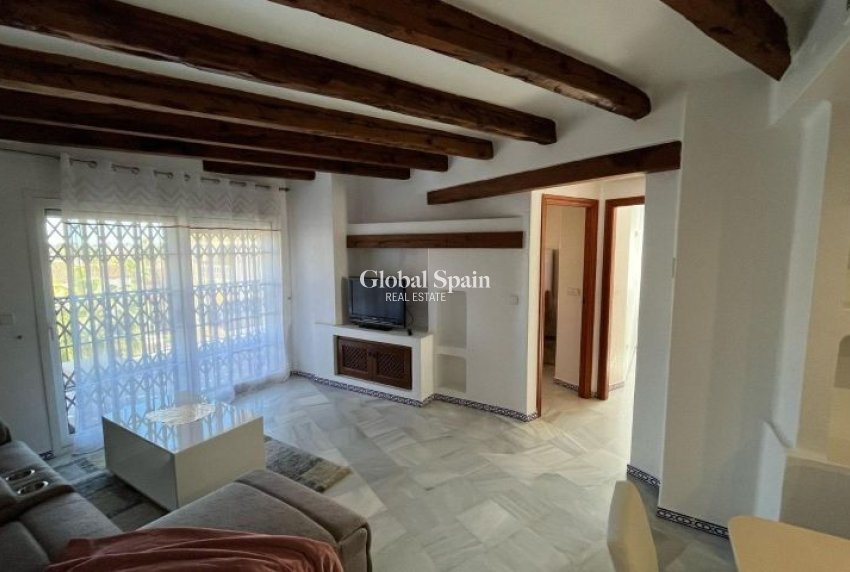 Wederverkoop - APPARTEMENT -
TORREVIEJA - Costa Blanca