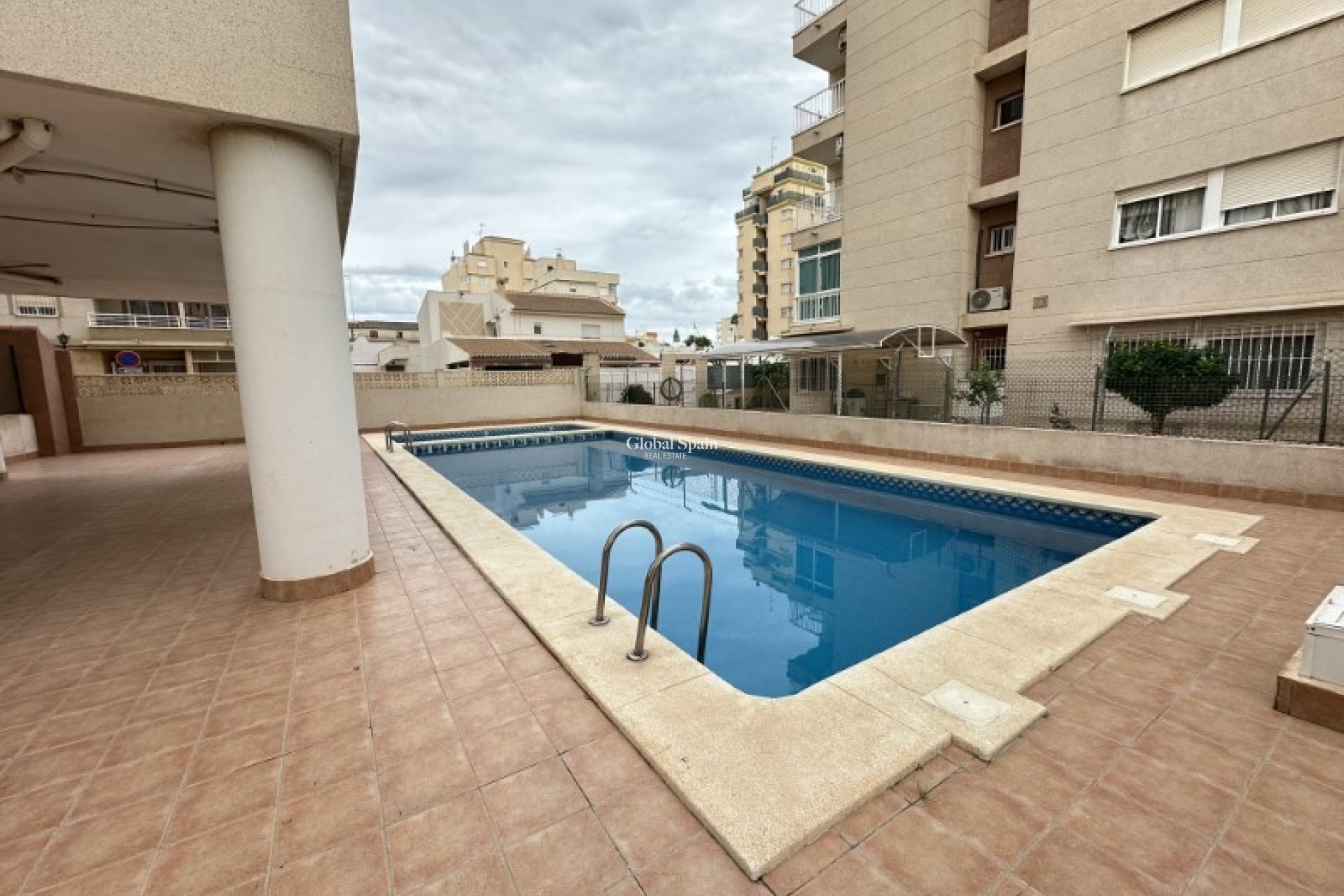 Wederverkoop - APPARTEMENT -
TORREVIEJA - Costa Blanca