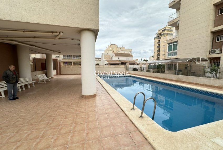 Wederverkoop - APPARTEMENT -
TORREVIEJA - Costa Blanca