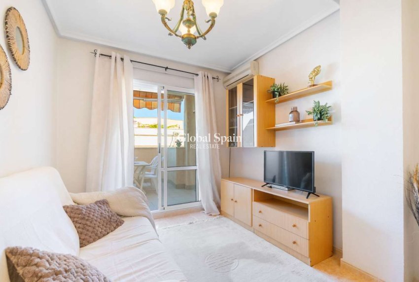 Wederverkoop - APPARTEMENT -
TORREVIEJA - Costa Blanca