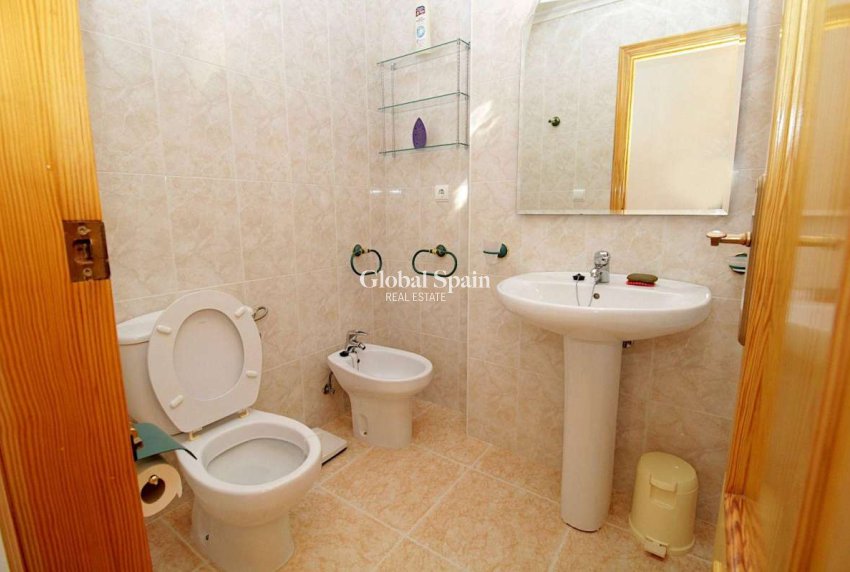 Wederverkoop - APPARTEMENT -
TORREVIEJA - Costa Blanca