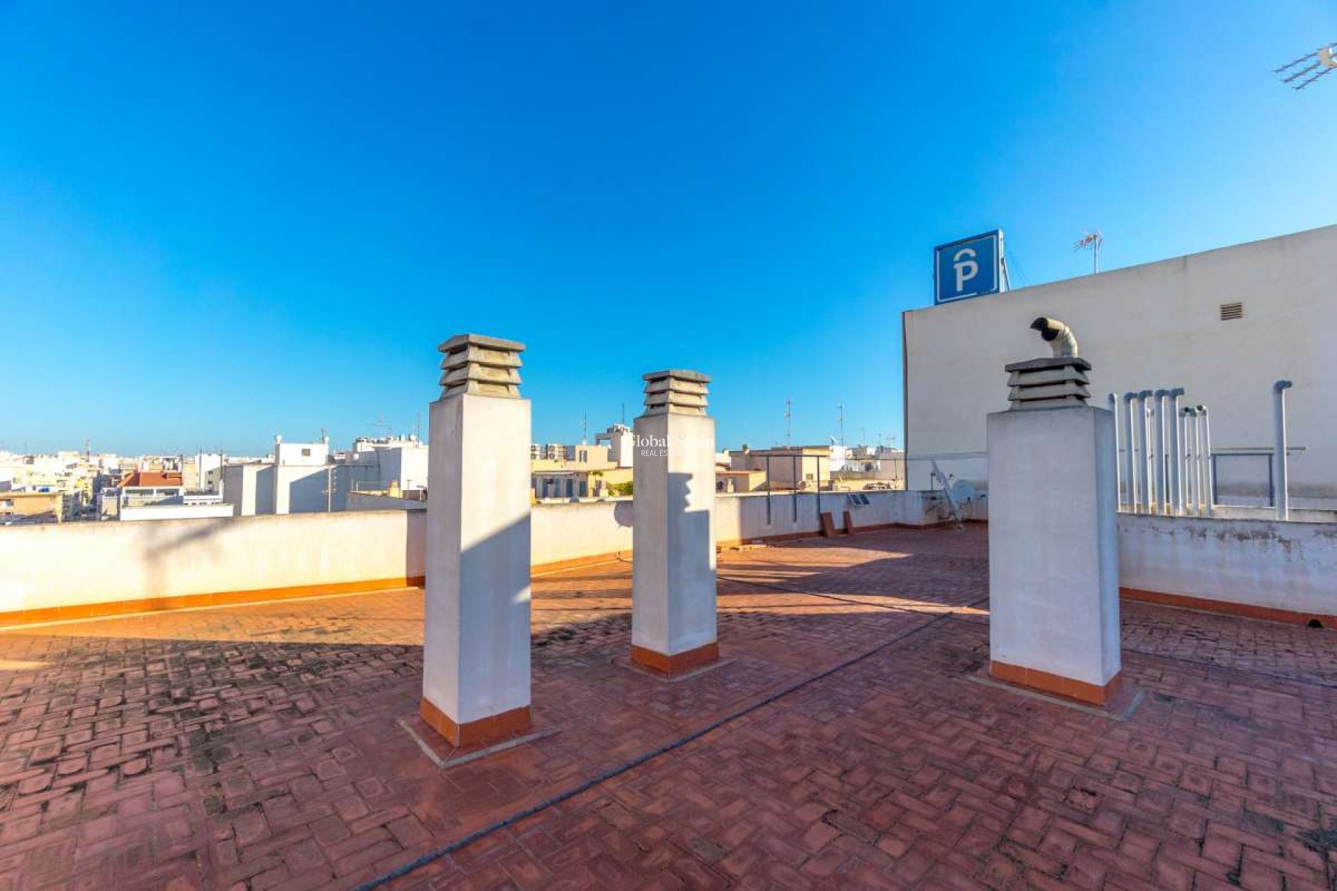 Wederverkoop - APPARTEMENT -
TORREVIEJA - Costa Blanca