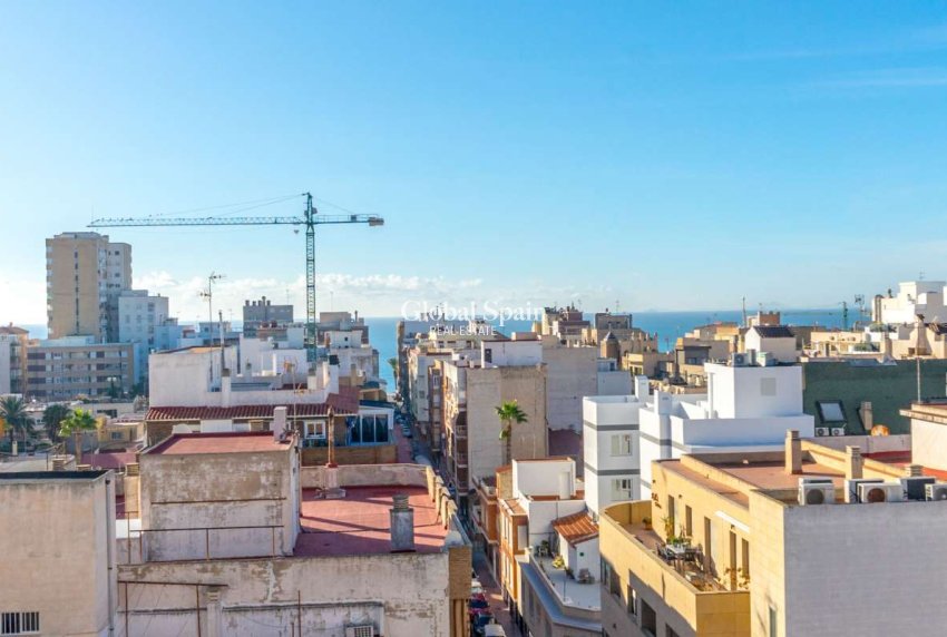 Wederverkoop - APPARTEMENT -
TORREVIEJA - Costa Blanca