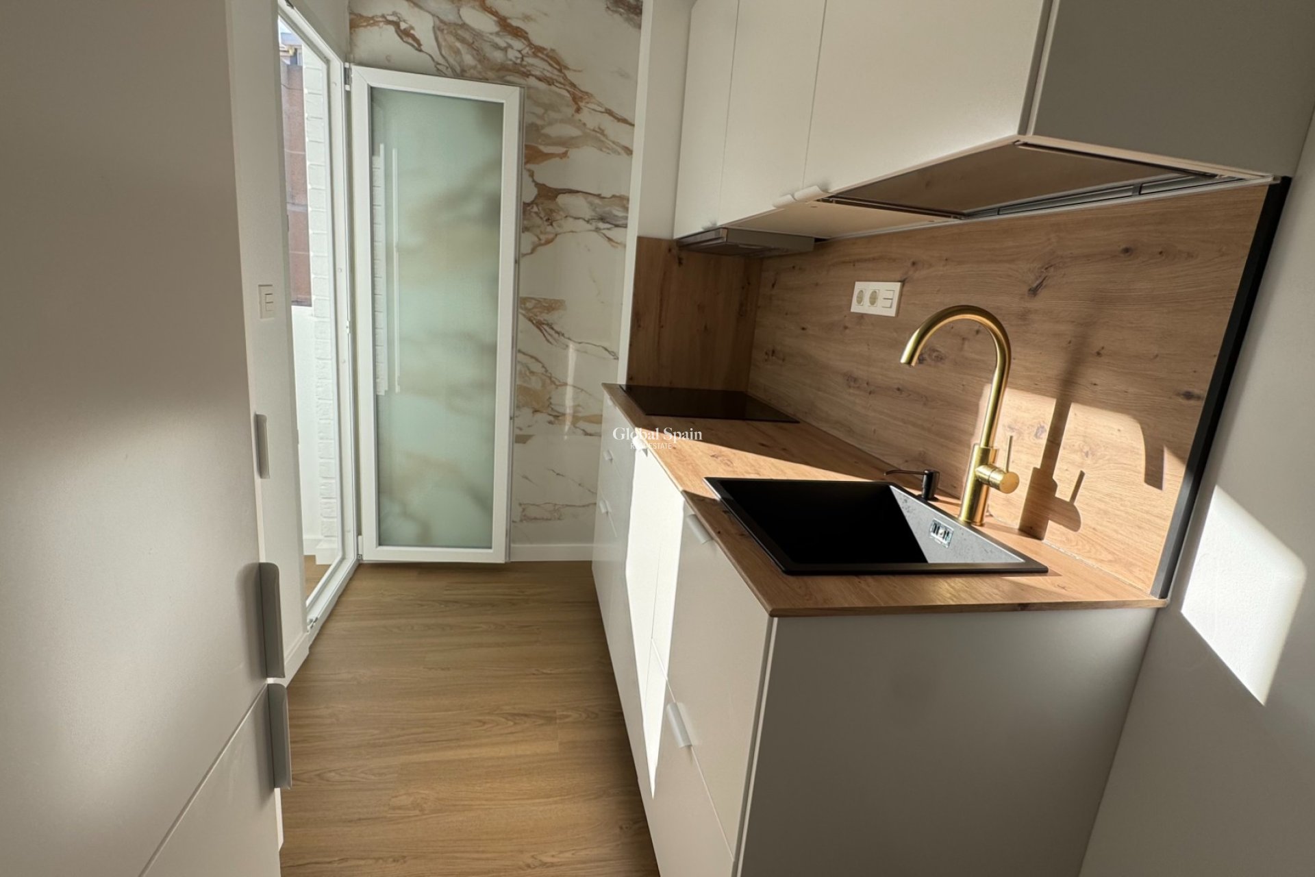 Wederverkoop - APPARTEMENT -
TORREVIEJA - Costa Blanca