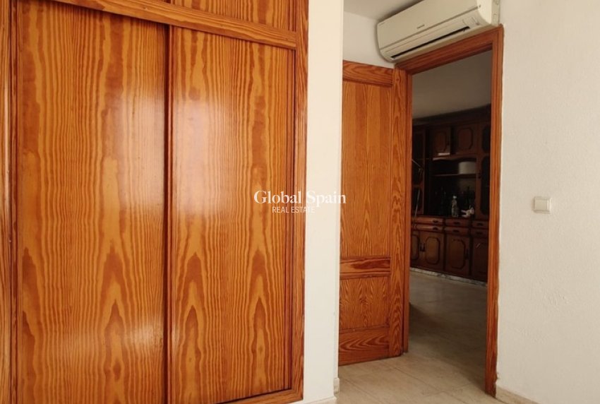 Wederverkoop - APPARTEMENT -
TORREVIEJA - Costa Blanca