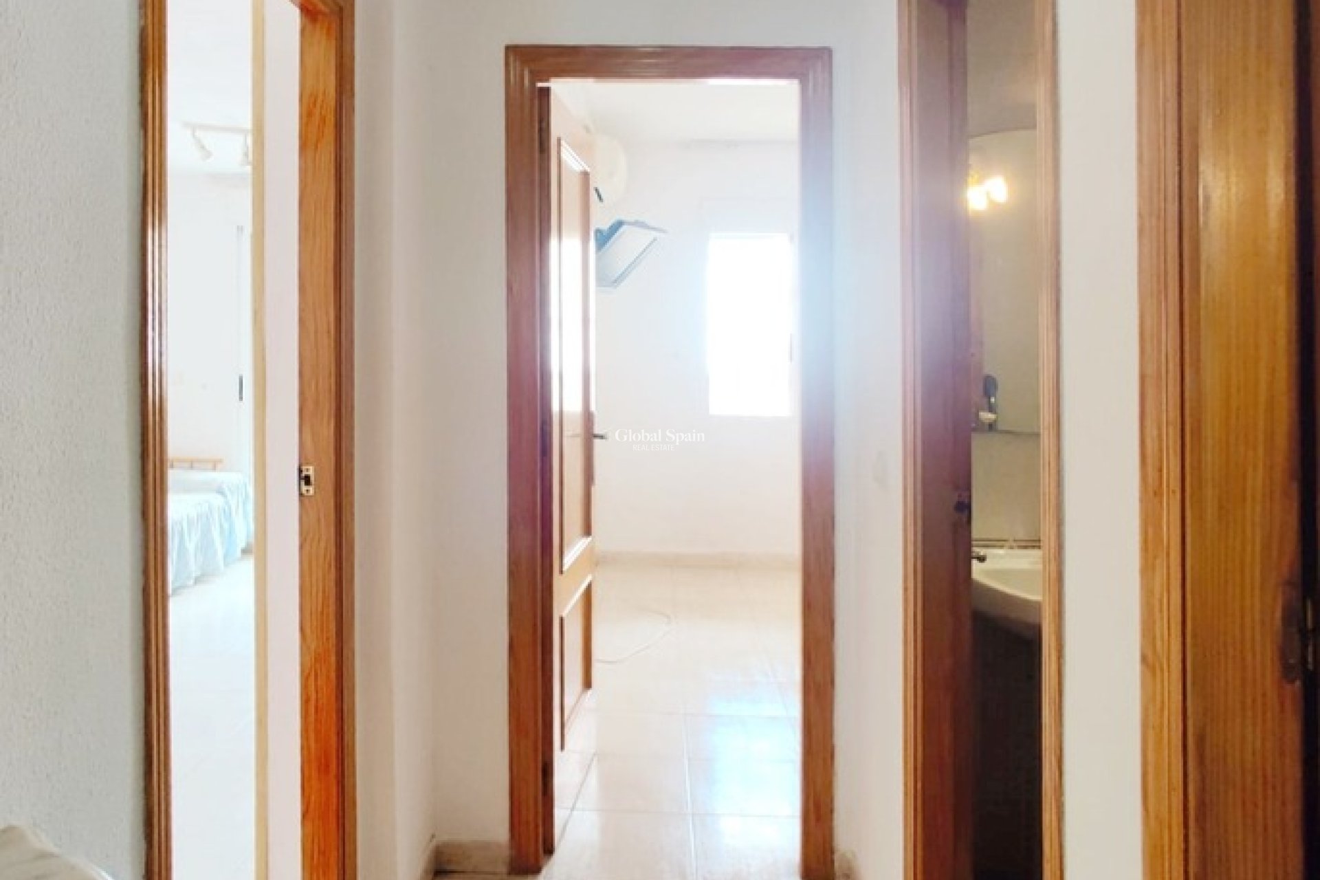 Wederverkoop - APPARTEMENT -
TORREVIEJA - Costa Blanca